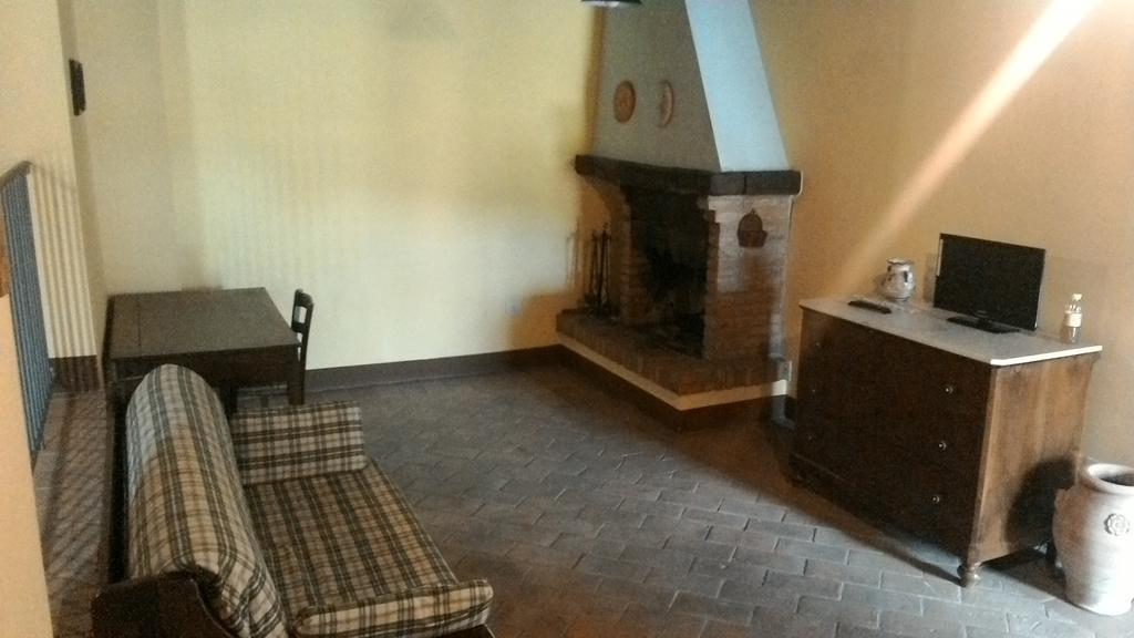 Casale Poggio Colpiccione Apartment ปัสซีญาโน ซุล ตราซีเมโน ภายนอก รูปภาพ