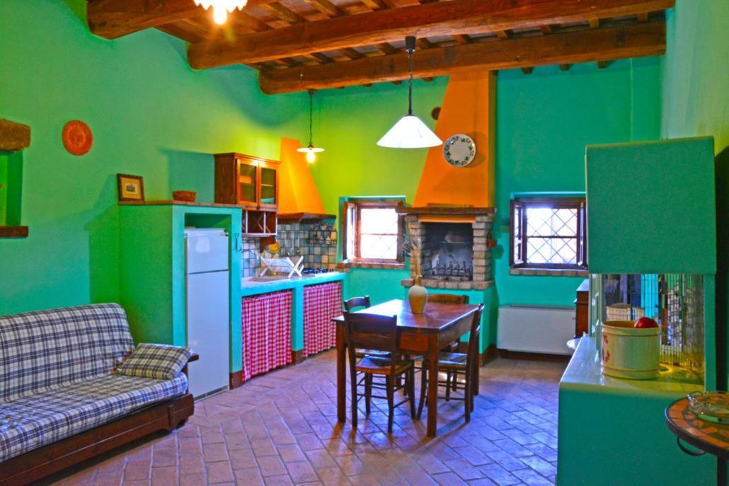 Casale Poggio Colpiccione Apartment ปัสซีญาโน ซุล ตราซีเมโน ภายนอก รูปภาพ