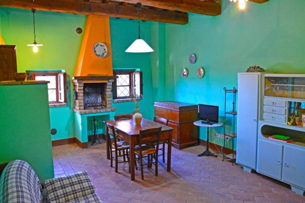 Casale Poggio Colpiccione Apartment ปัสซีญาโน ซุล ตราซีเมโน ภายนอก รูปภาพ